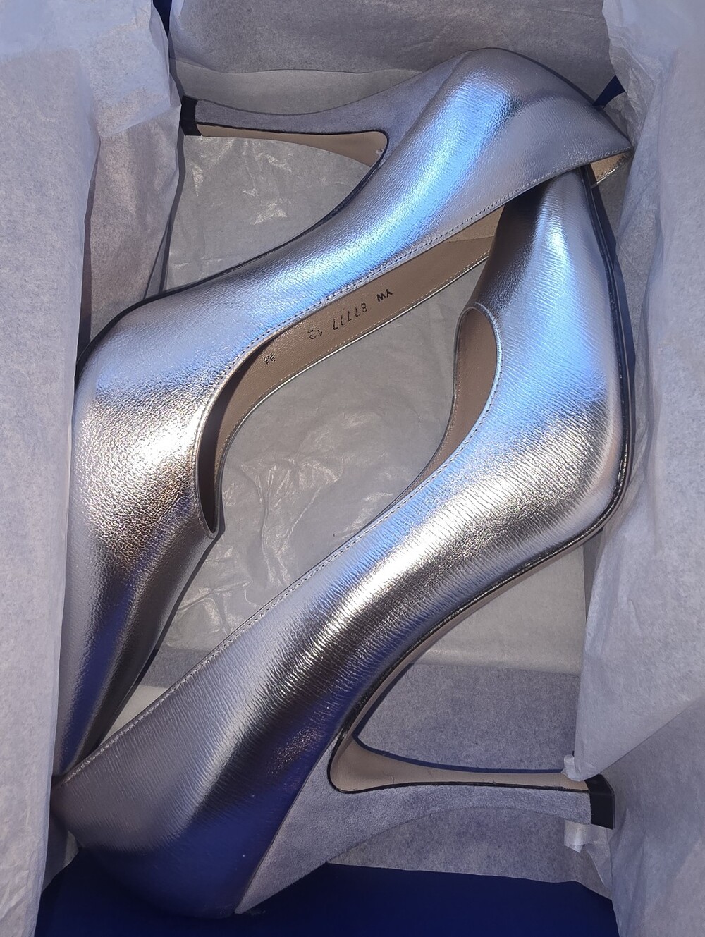 NEW Stuart Weitzman Heels In Box With Dustbag